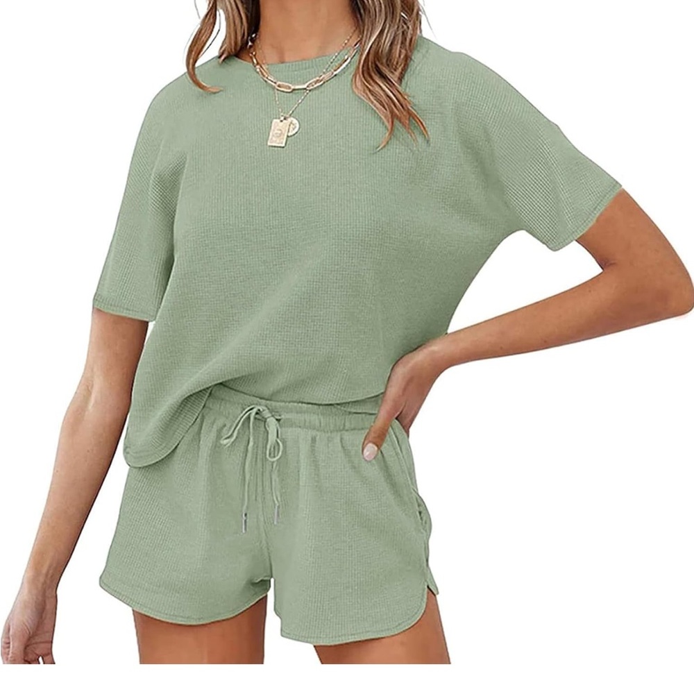 Women’s short sleeve waffle pajama set- lounge top and shorts 2 piece tracksuit